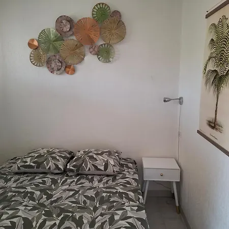 Apartment T2 Avec Piscine 5 Mn Des Plages Et Village
